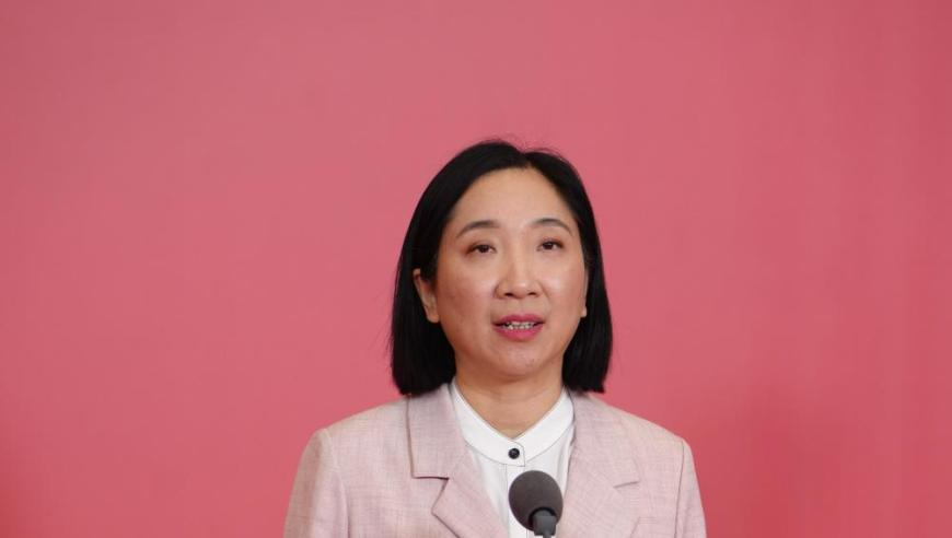 815888財神爺香港之料,無手女孩的衛(wèi)生巾挑戰(zhàn)_至尊版V2.6